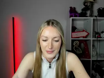 EvelynBlond  live sex cam