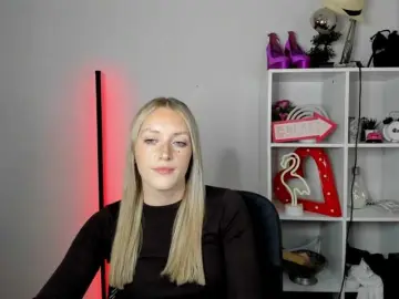 EvelynBlond  live sex cam