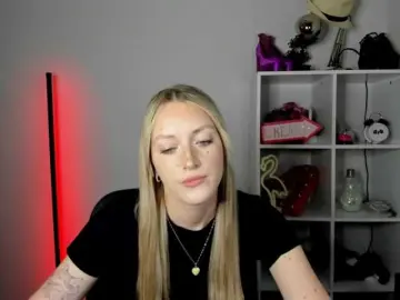 EvelynBlond  live sex cam