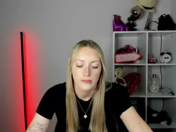 EvelynBlond  live sex cam