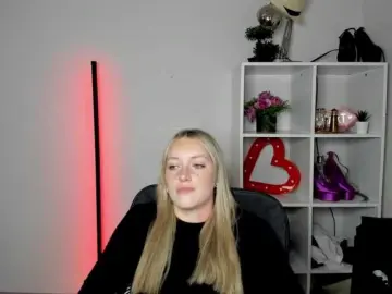 EvelynBlond  live sex cam