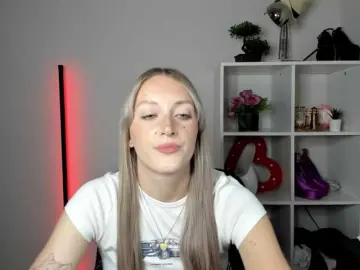 EvelynBlond  live sex cam