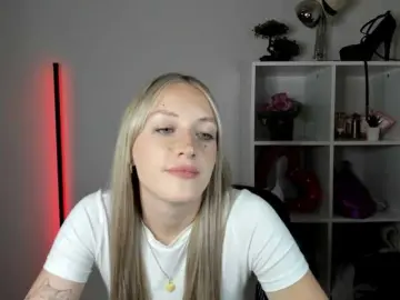 EvelynBlond  live sex cam
