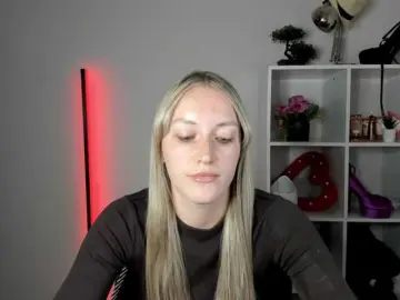 EvelynBlond  live sex cam