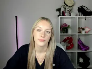 EvelynBlond  live sex cam