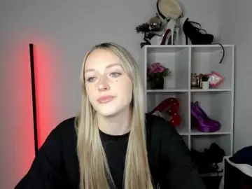 EvelynBlond  live sex cam