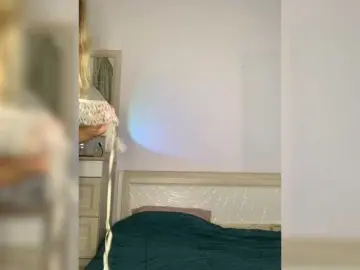 Sophialanguage  live sex cam