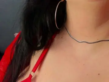 VictoriaRossy  live sex cam