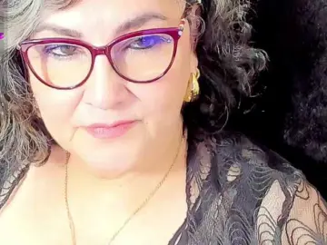 Cataleya-mom  live sex cam