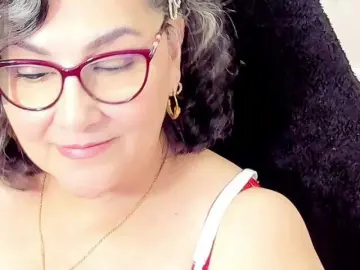 Cataleya-mom  live sex cam