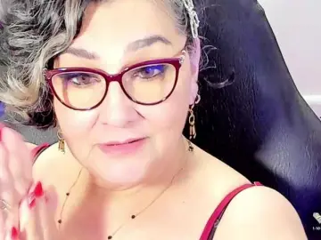 Cataleya-mom  live sex cam