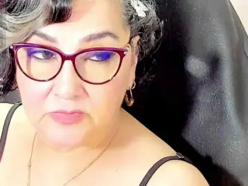 Cataleya-mom  live sex cam