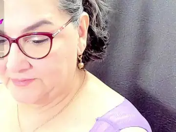 Cataleya-mom  live sex cam
