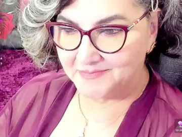 Cataleya-mom  live sex cam