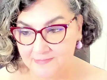 Cataleya-mom  live sex cam