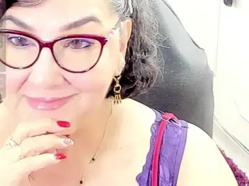 Cataleya-mom  live sex cam