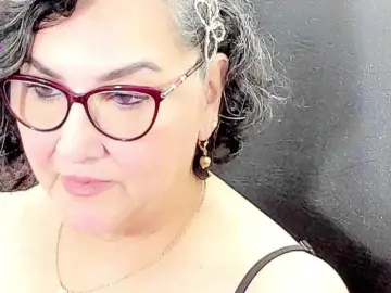 Cataleya-mom  live sex cam