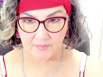 Cataleya-mom  live sex cam