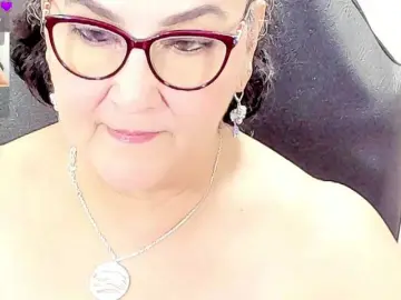 Cataleya-mom  live sex cam