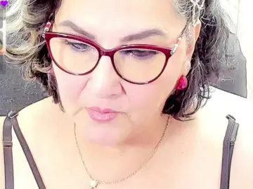 Cataleya-mom  live sex cam
