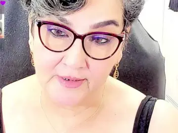 Cataleya-mom  live sex cam
