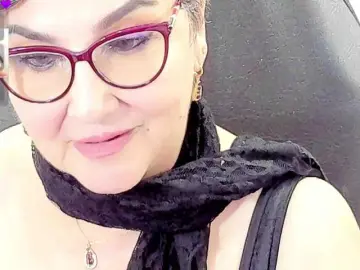 Cataleya-mom  live sex cam