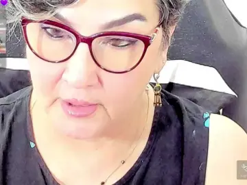 Cataleya-mom  live sex cam