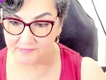 Cataleya-mom  live sex cam