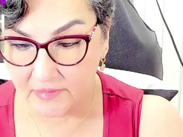 Cataleya-mom  live sex cam