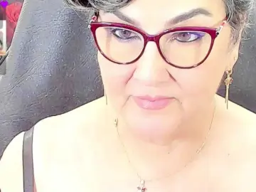 Cataleya-mom  live sex cam