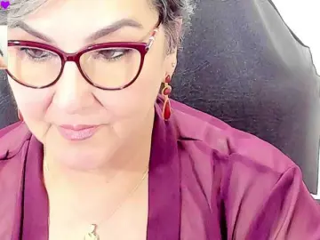 Cataleya-mom  live sex cam