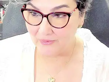 Cataleya-mom  live sex cam