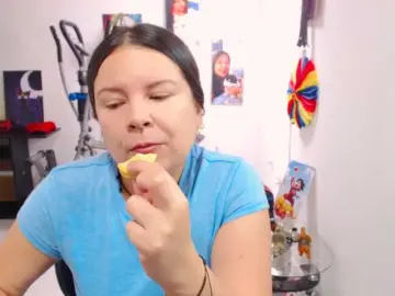 Clarie-  live sex cam