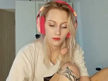 FoxysableXXX  live sex cam