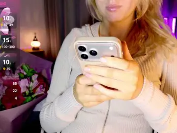 Sweety-kittyy  live sex cam