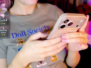 Sweety-kittyy  live sex cam