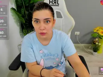 EveeEvian  live sex cam