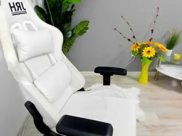 EveeEvian  live sex cam