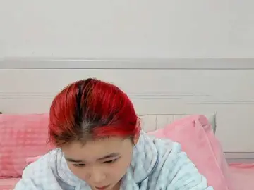 AmandaEartha  live sex cam