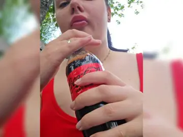 Lizaluk  live sex cam