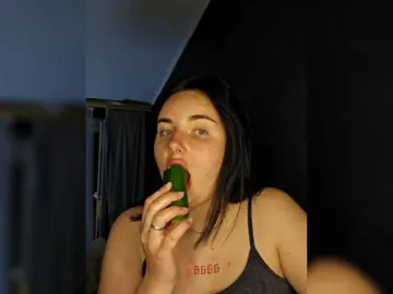 Lizaluk  live sex cam