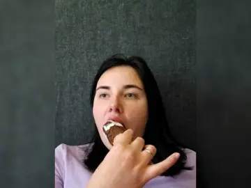 Lizaluk  live sex cam