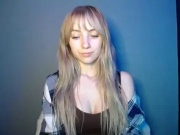 LuciaGlow  live sex cam