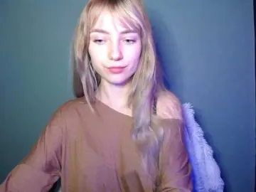 LuciaGlow  live sex cam