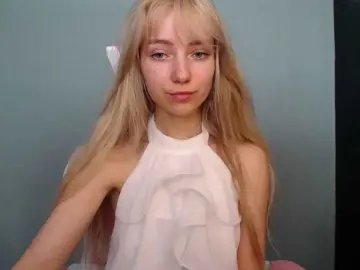 LuciaGlow  live sex cam