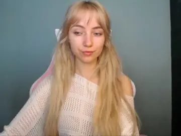 LuciaGlow  live sex cam