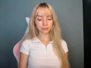 LuciaGlow  live sex cam