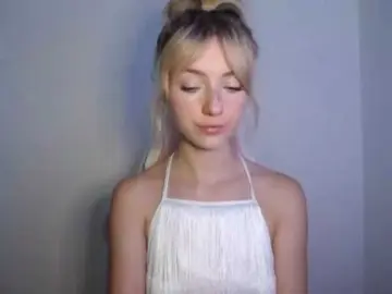 LuciaGlow  live sex cam