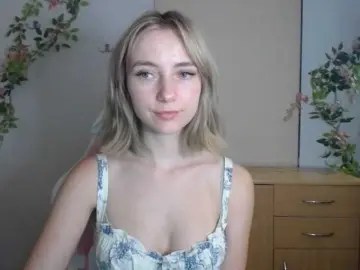 LuciaGlow  live sex cam