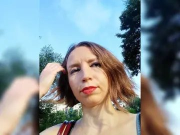 GLAMYR252  live sex cam